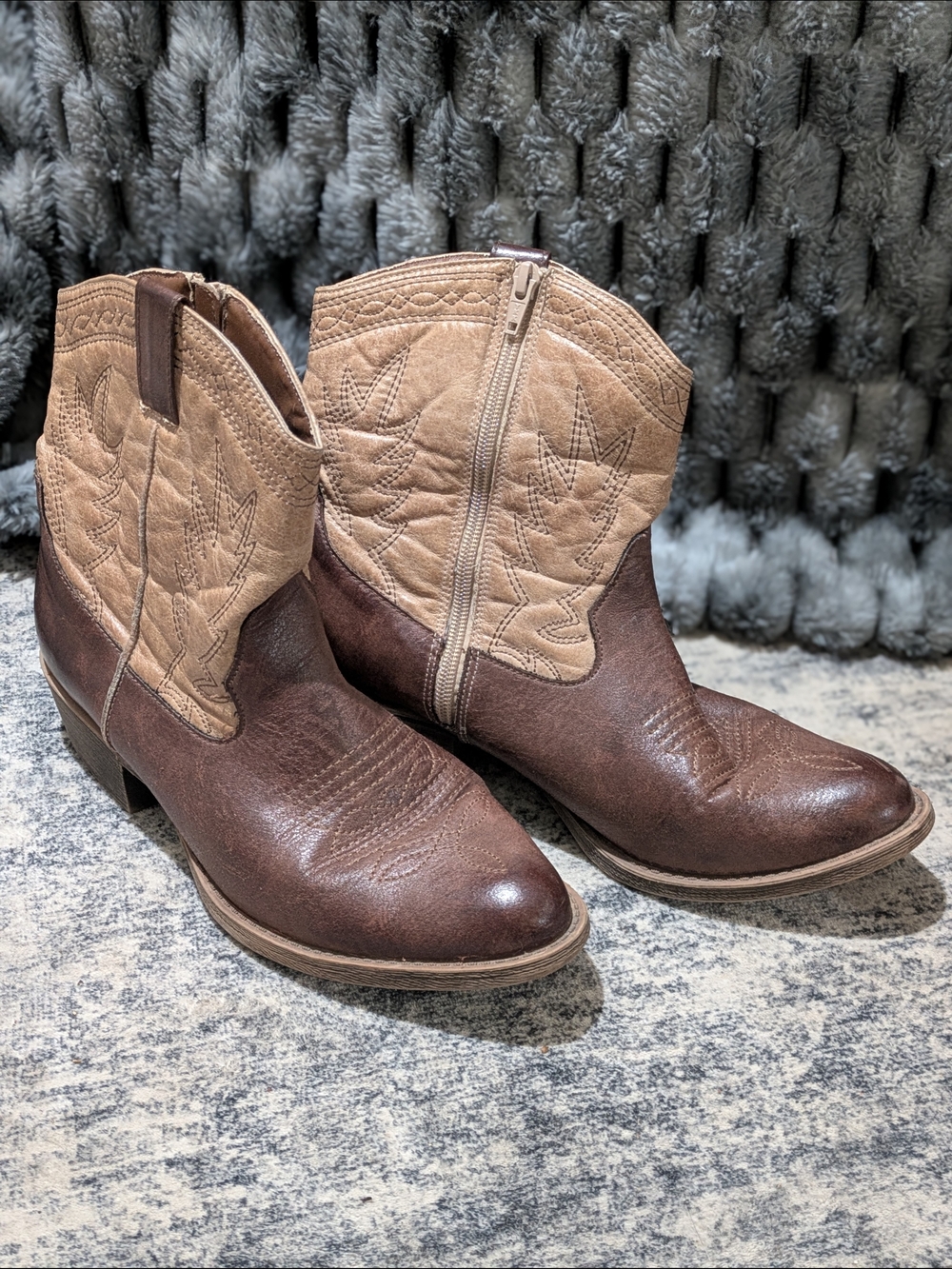 Women's Two-Tone Brown and Tan Western Ankle Boots